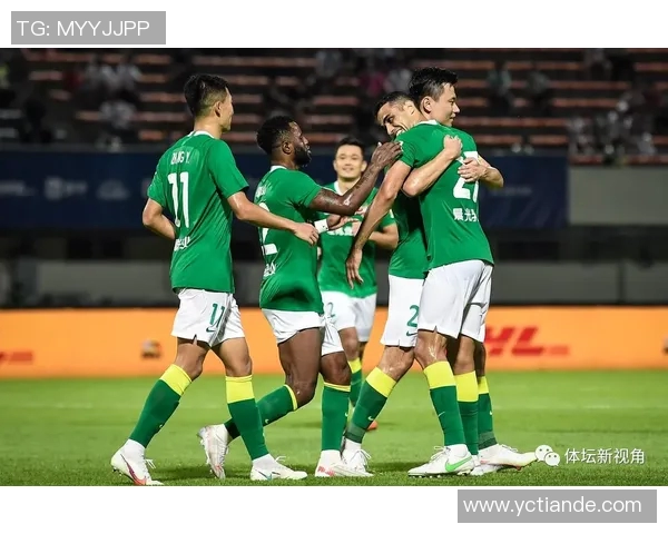 南京足球队以64分领跑挑战赛积分榜展现强劲实力